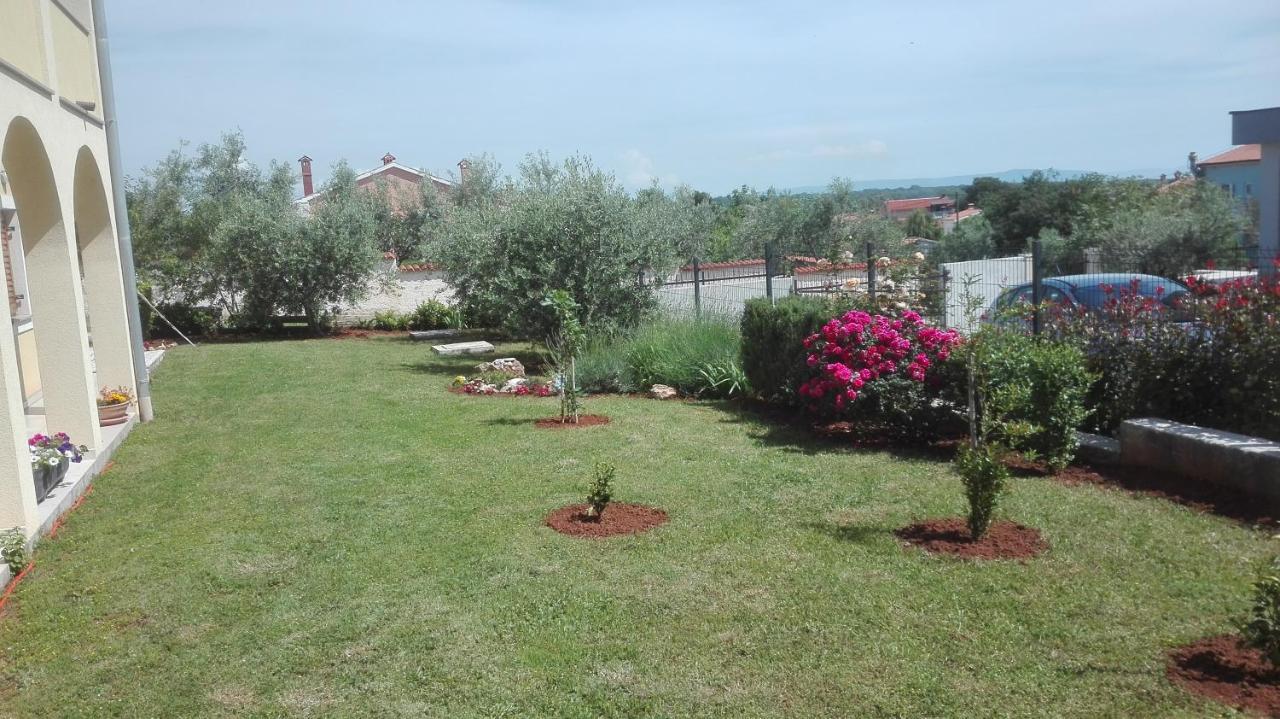 Apartment Barba Ližnjan Εξωτερικό φωτογραφία
