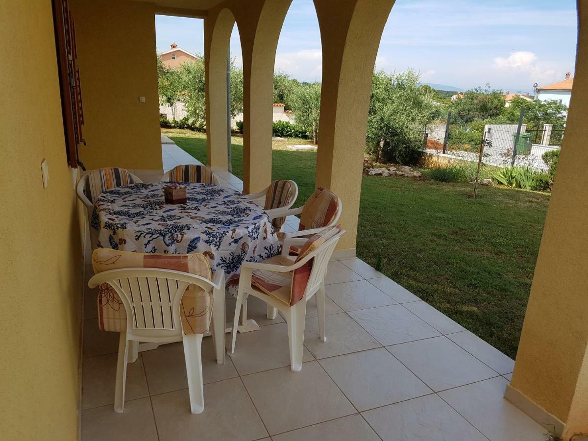 Apartment Barba Ližnjan Εξωτερικό φωτογραφία