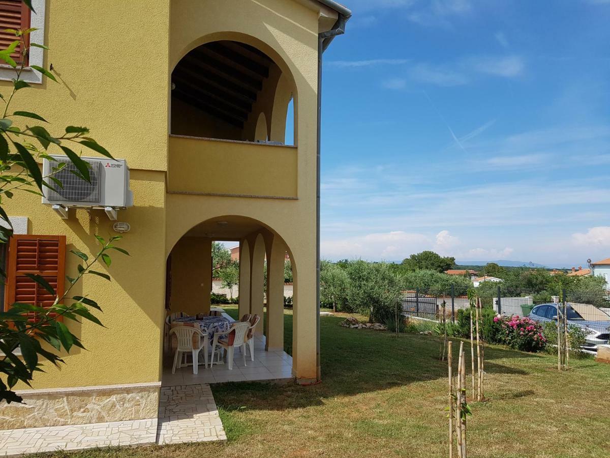 Apartment Barba Ližnjan Εξωτερικό φωτογραφία
