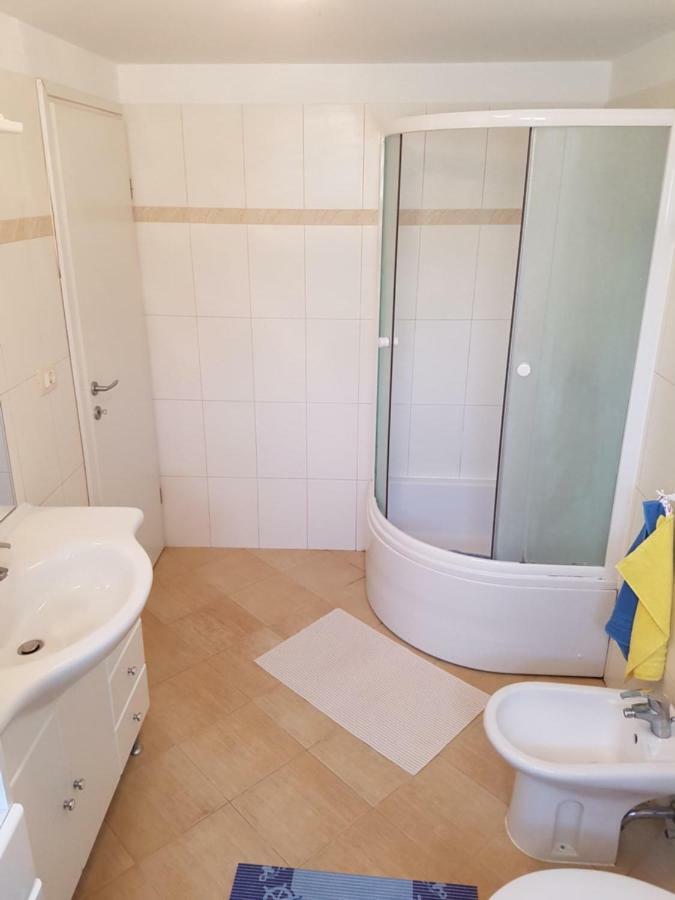 Apartment Barba Ližnjan Εξωτερικό φωτογραφία